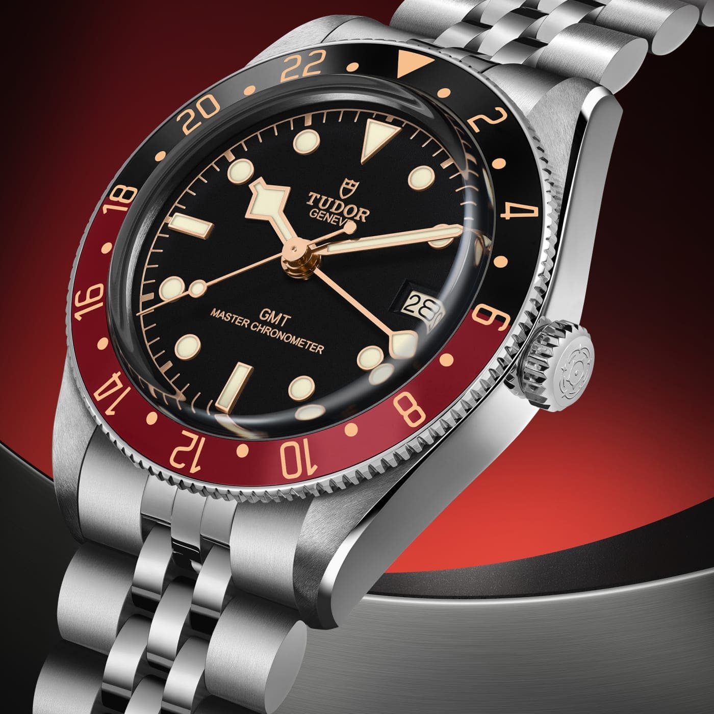 TUDOR Black Bay 58: History and features of an iconic collection Design and features of Black Bay 58 watches