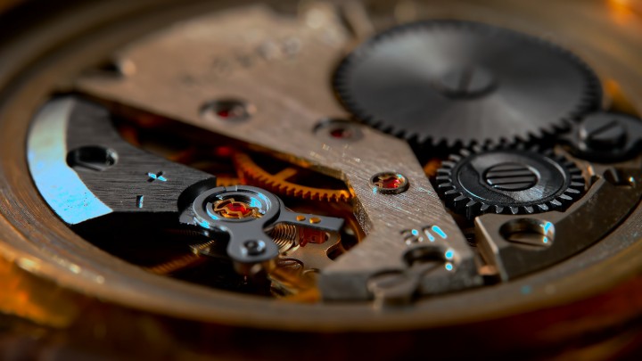 What are the different types of watch movements? How to tell which type of movement your watch has