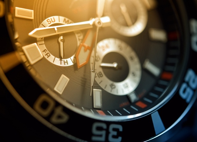 What is an automatic watch and how does it work?