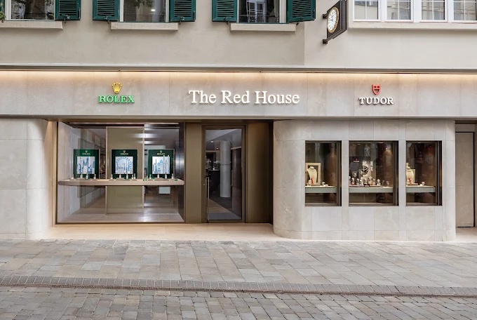 Your jewellery shop on Gibraltar's Main Street