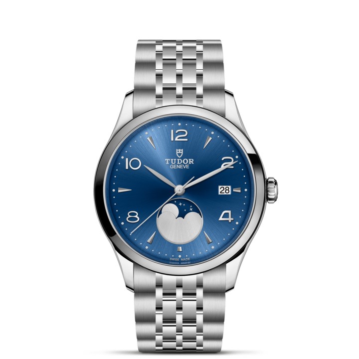 The moon phase in watchmaking: what it is and how it works Tudor 1926 Luna watch with a blue dial