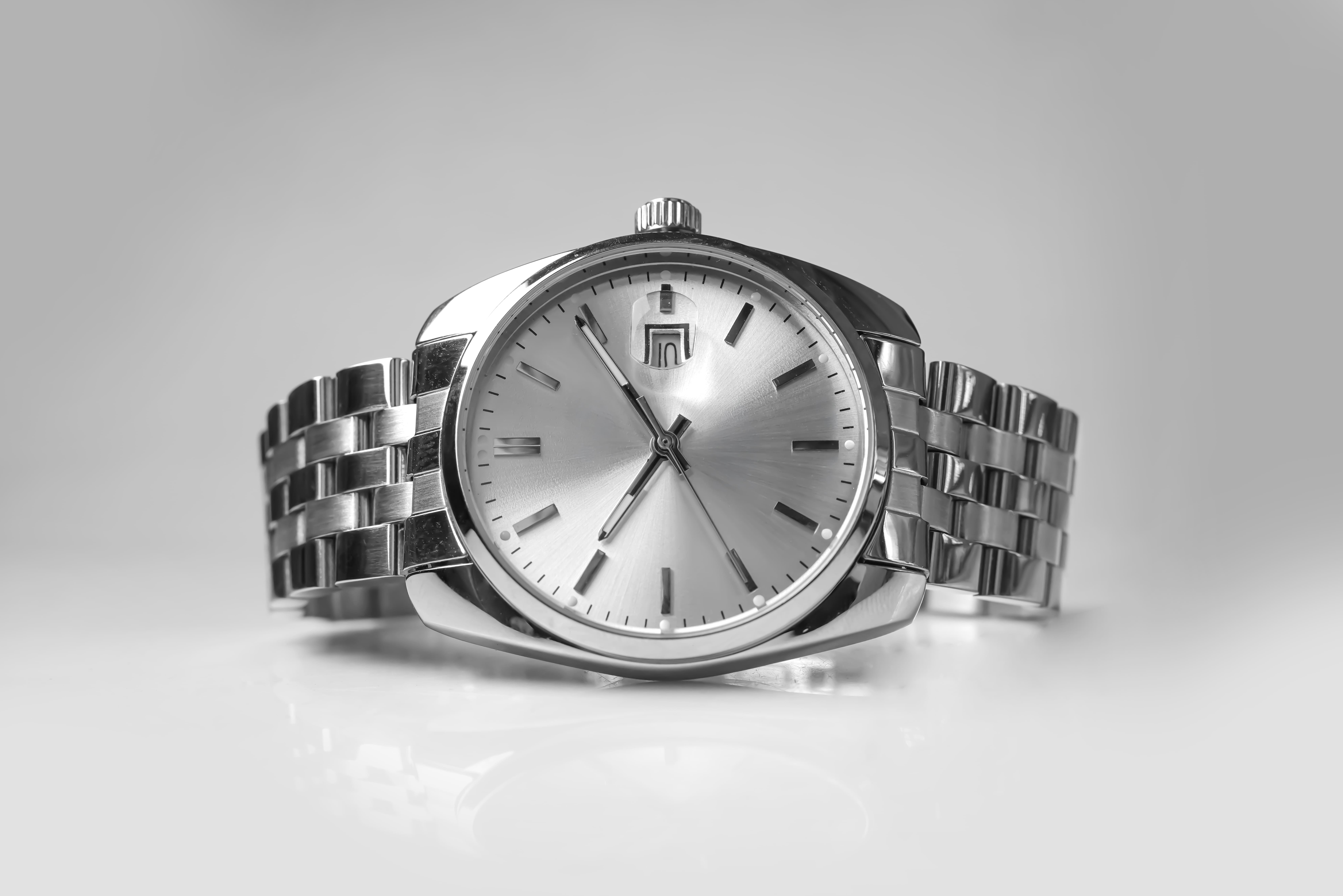 Everything You Need to Know About the Watch Dial Main elements that make it possible to read the time